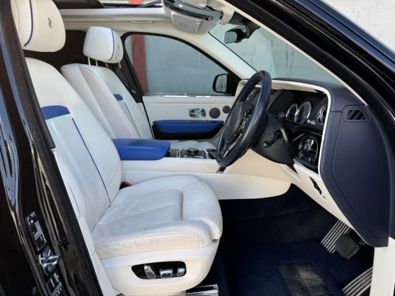 6.75 V12 SUV 5dr Petrol Auto 4WD Euro 6 (563 bhp)