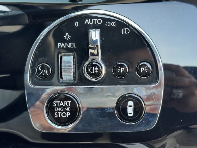 6.75 V12 SUV 5dr Petrol Auto 4WD Euro 6 (563 bhp)
