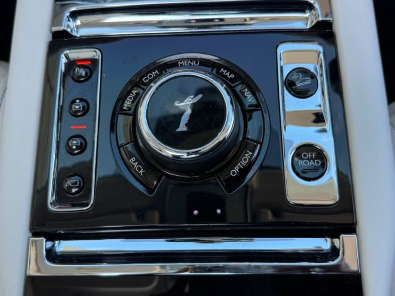 6.75 V12 SUV 5dr Petrol Auto 4WD Euro 6 (563 bhp)