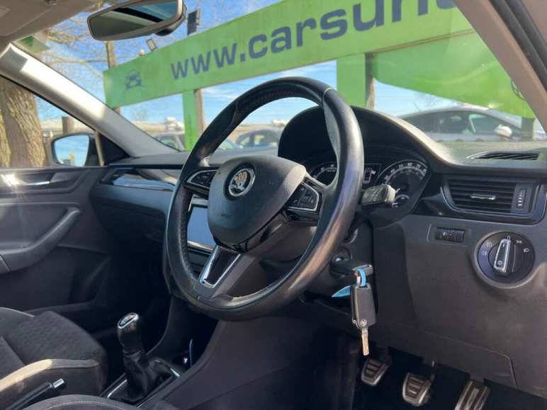 SKODA RAPID SPACEBACK