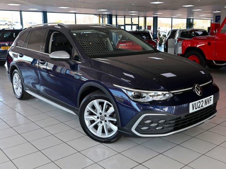 VOLKSWAGEN GOLF SV