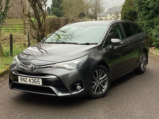 TOYOTA AVENSIS