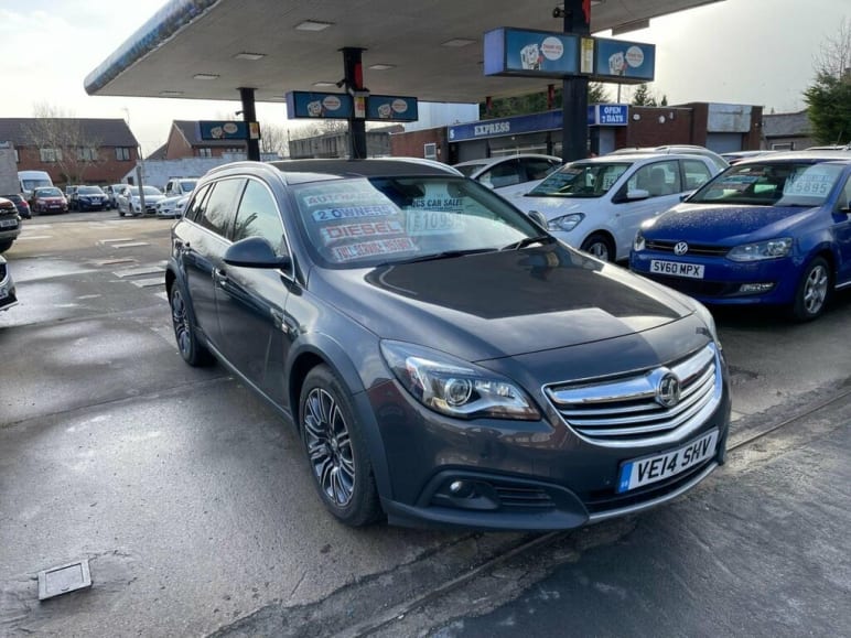VAUXHALL INSIGNIA COUNTRY TOURER