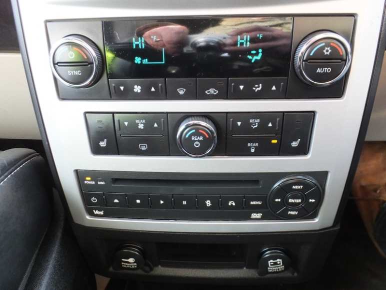 2.8 CRD Limited MPV 5dr Diesel Auto Euro 5 (178 bhp)
