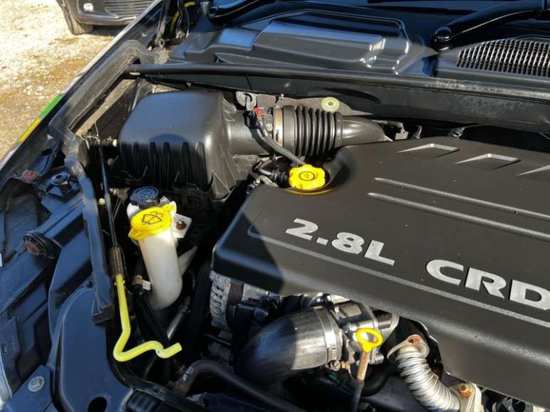 2.8 CRD Limited MPV 5dr Diesel Auto Euro 5 (178 bhp)