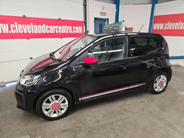 VOLKSWAGEN UP