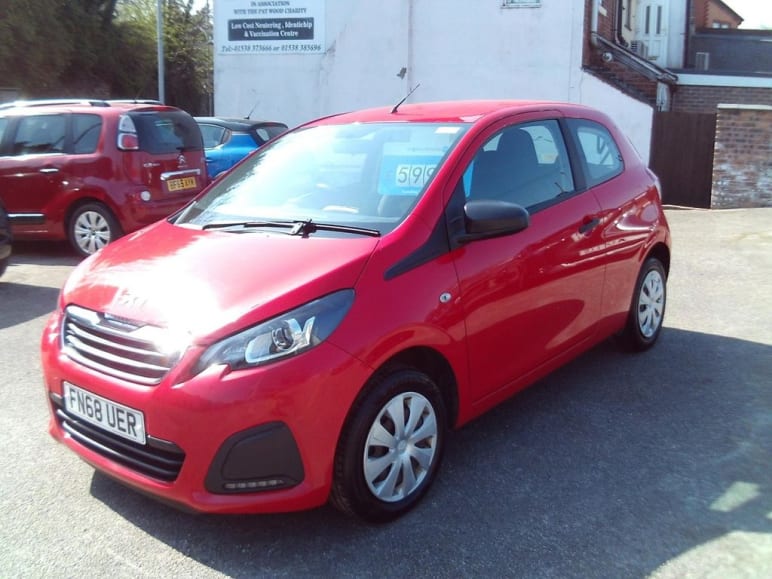 PEUGEOT 108