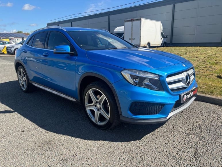 MERCEDES-BENZ GLA