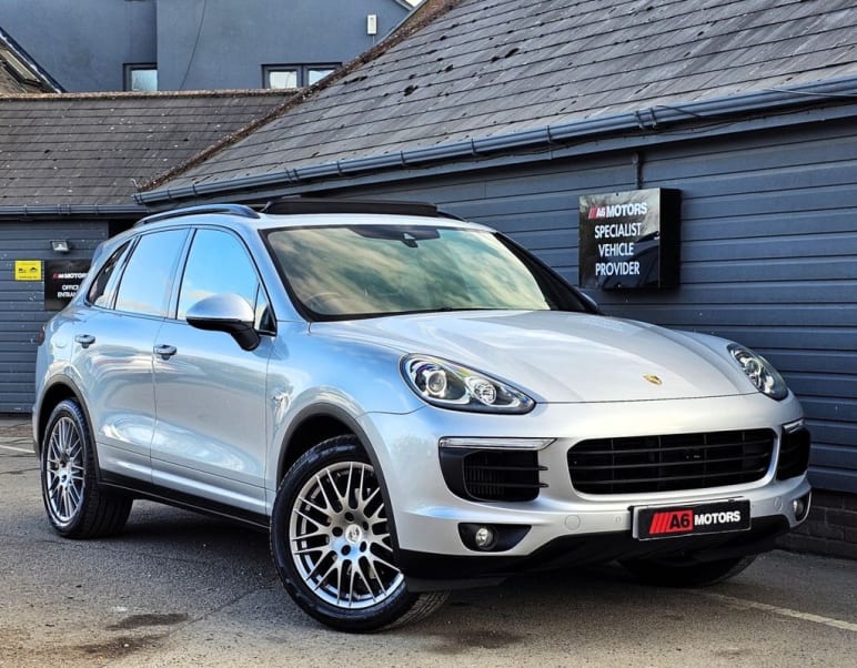 PORSCHE CAYENNE