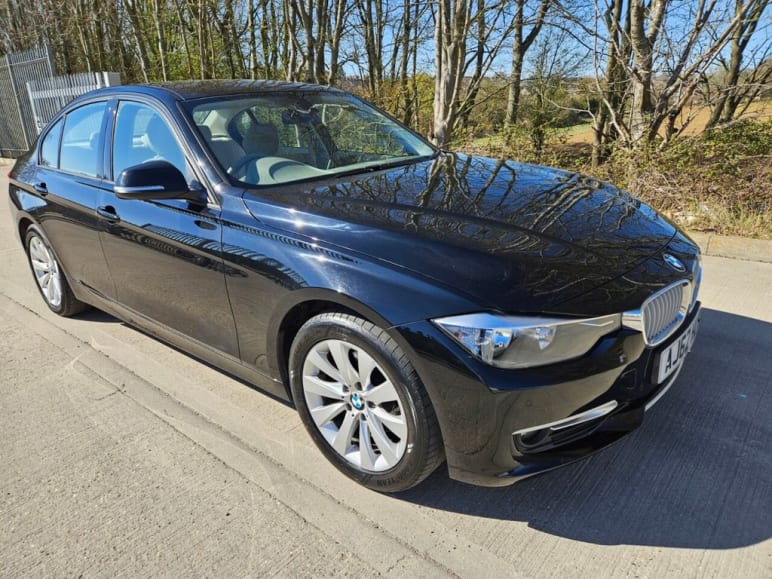BMW 3 SERIES
