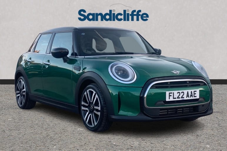 MINI HATCHBACK