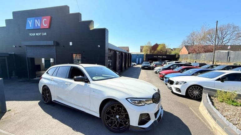 BMW 3 SERIES