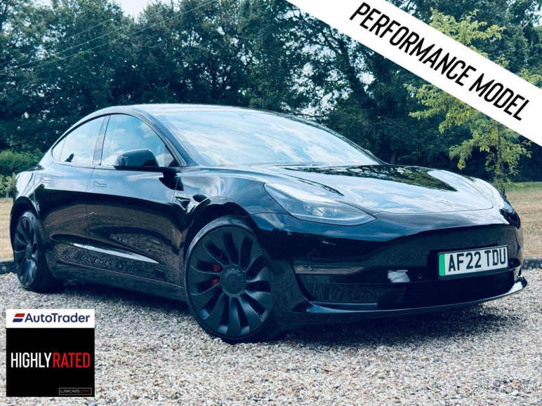 TESLA MODEL 3