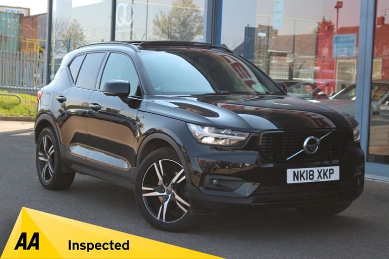 VOLVO XC40