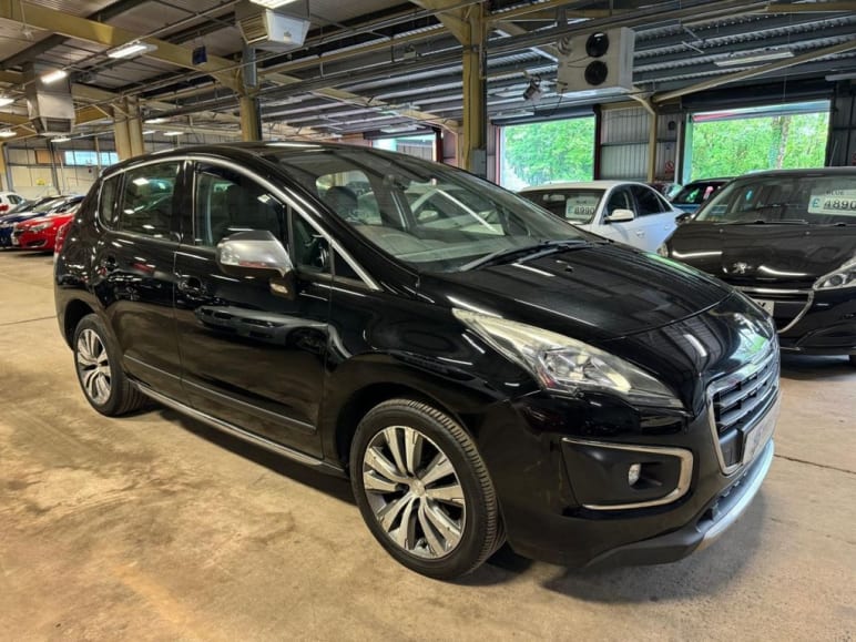 PEUGEOT 3008