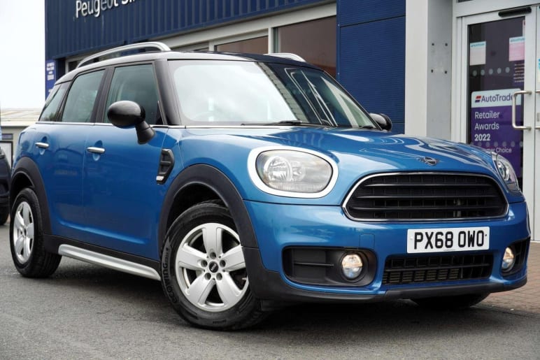 MINI COUNTRYMAN