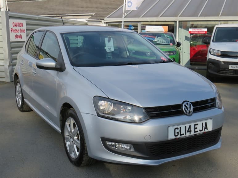 VOLKSWAGEN POLO