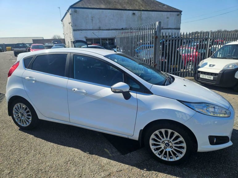 FORD FIESTA