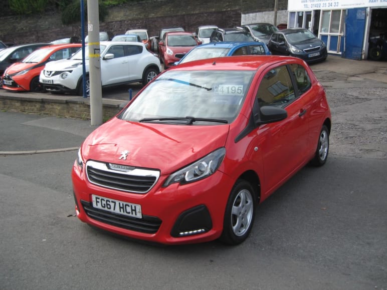 PEUGEOT 108