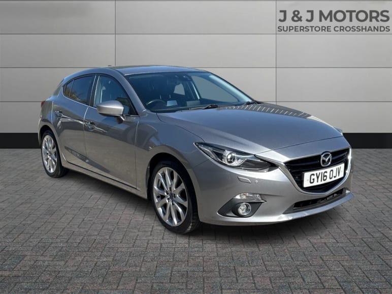 MAZDA 3