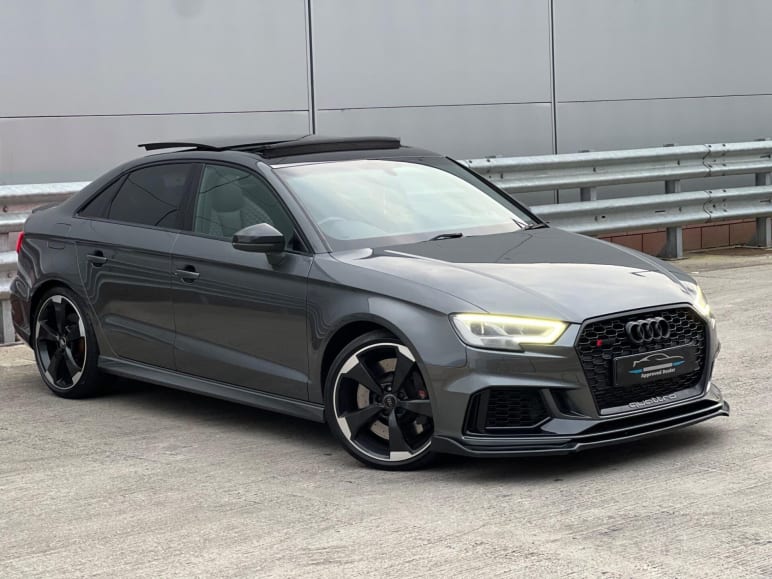 AUDI RS3