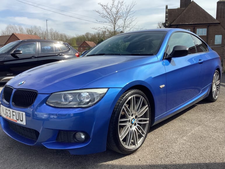 BMW 3 SERIES