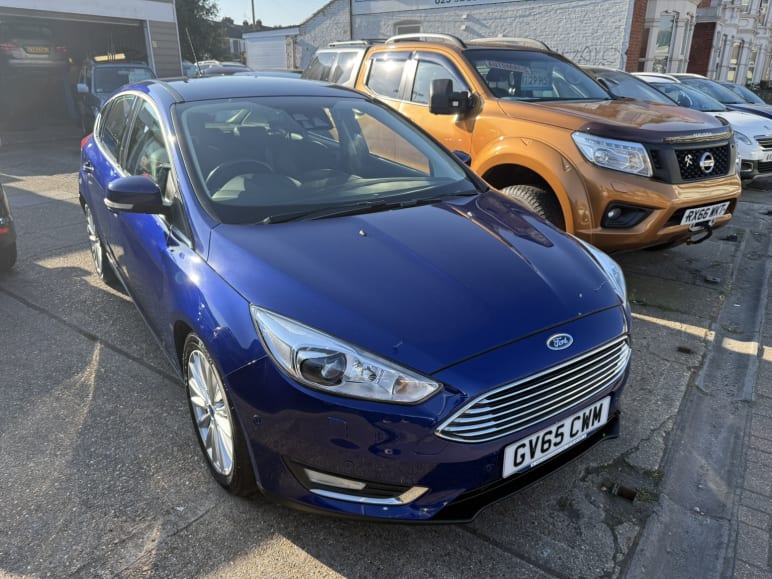 FORD FOCUS