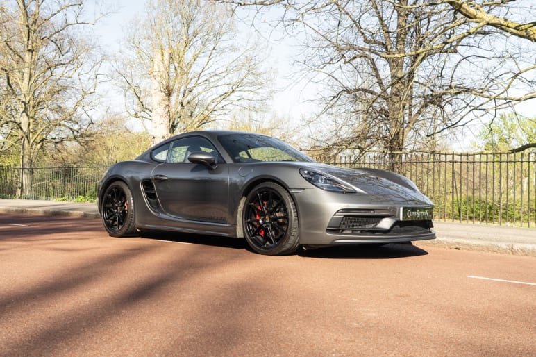 PORSCHE CAYMAN