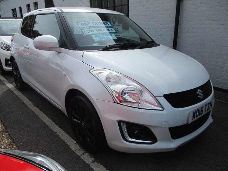 SUZUKI SWIFT