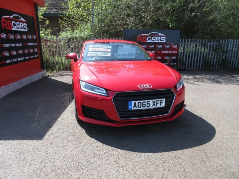 AUDI TT