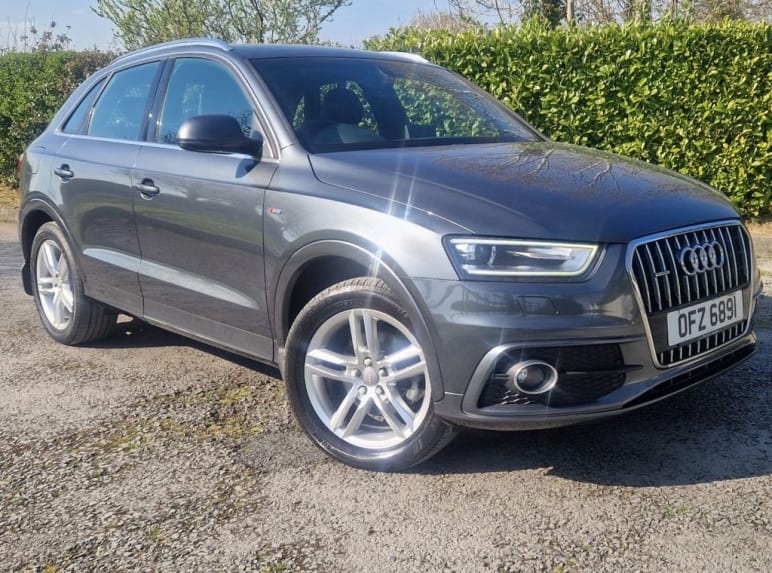 AUDI Q3