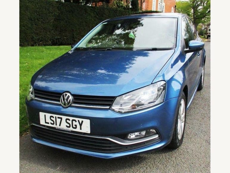VOLKSWAGEN POLO