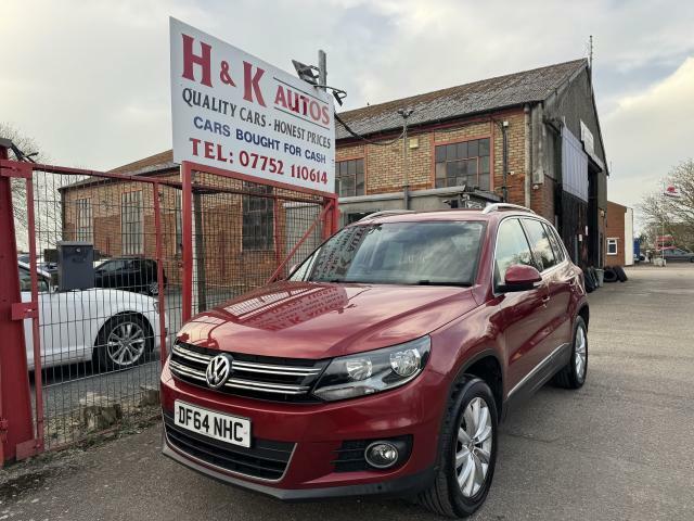 VOLKSWAGEN TIGUAN