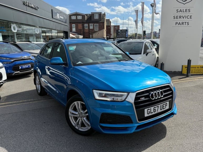 AUDI Q3