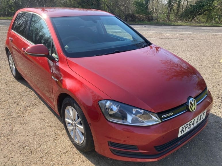 VOLKSWAGEN GOLF