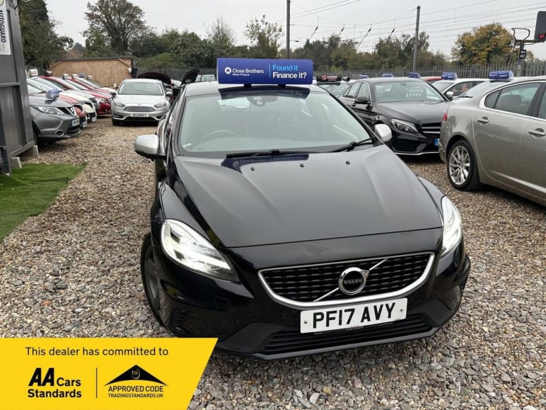 VOLVO V40
