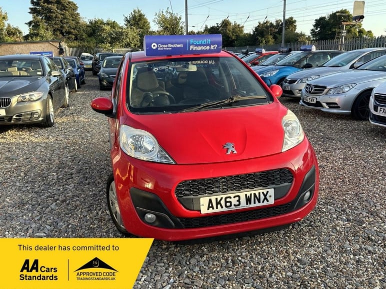 PEUGEOT 107