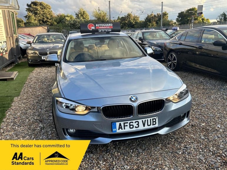 BMW 3 SERIES