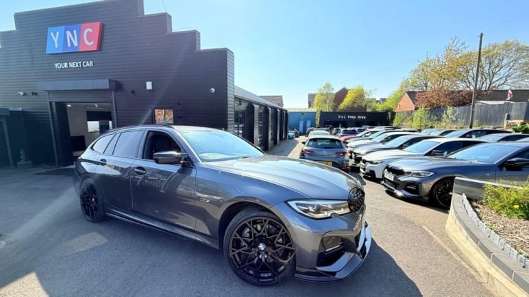 BMW 3 SERIES