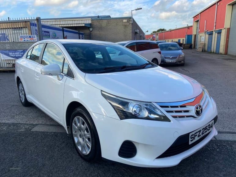 TOYOTA AVENSIS