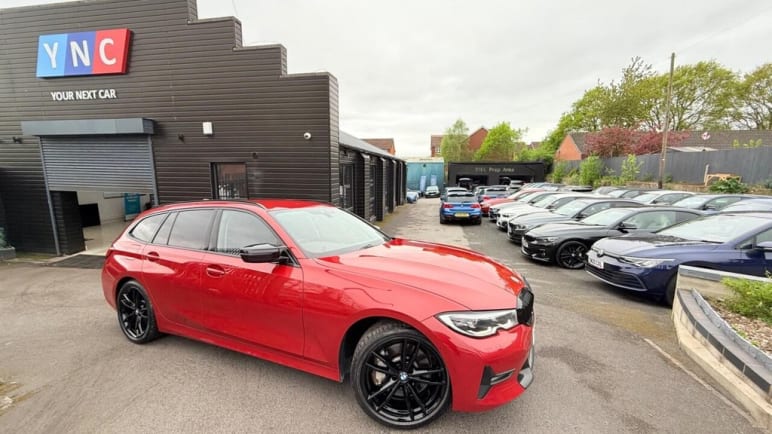 BMW 3 SERIES