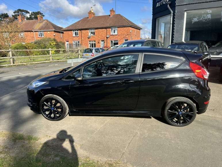 FORD FIESTA
