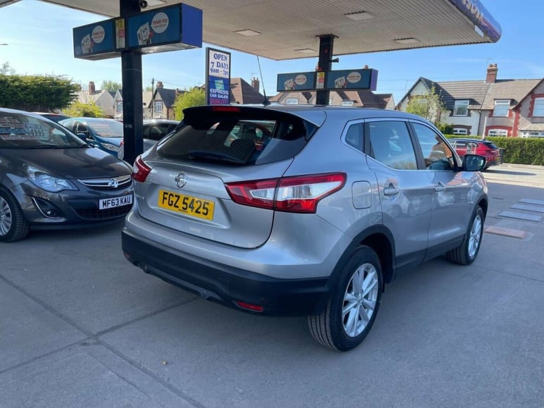 NISSAN QASHQAI