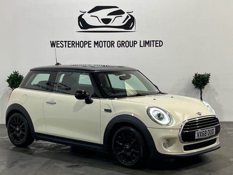 MINI HATCHBACK