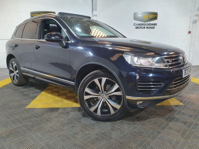 VOLKSWAGEN TOUAREG