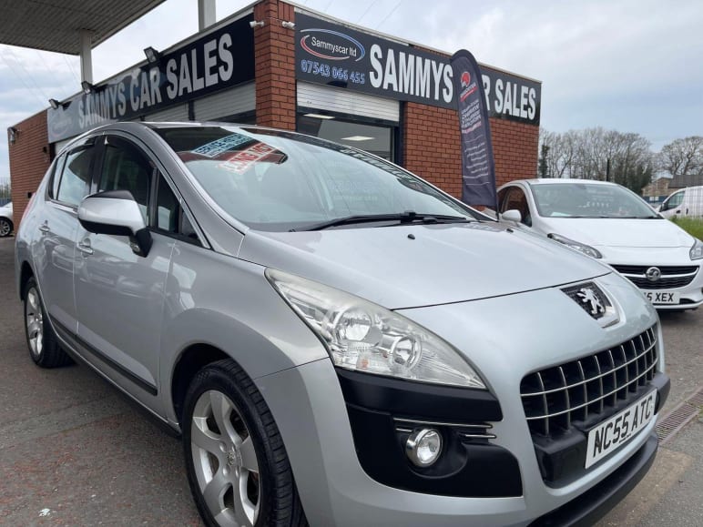 PEUGEOT 3008