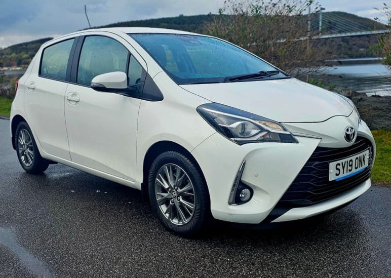 TOYOTA YARIS