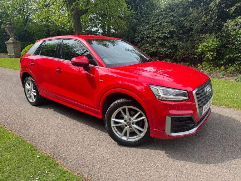 AUDI Q2