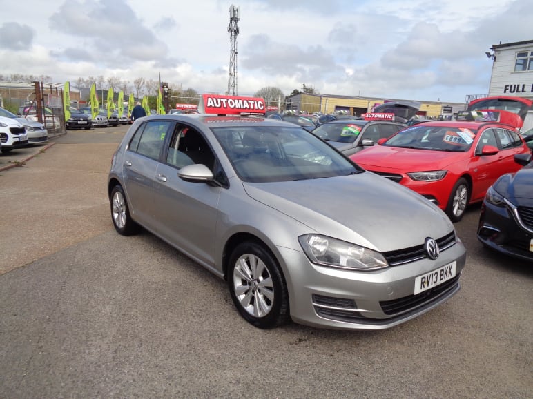 VOLKSWAGEN GOLF