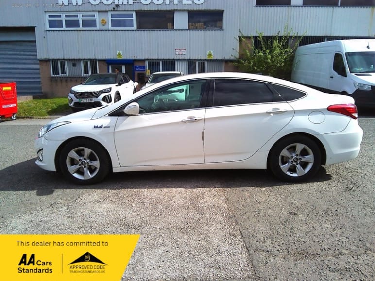 HYUNDAI I40